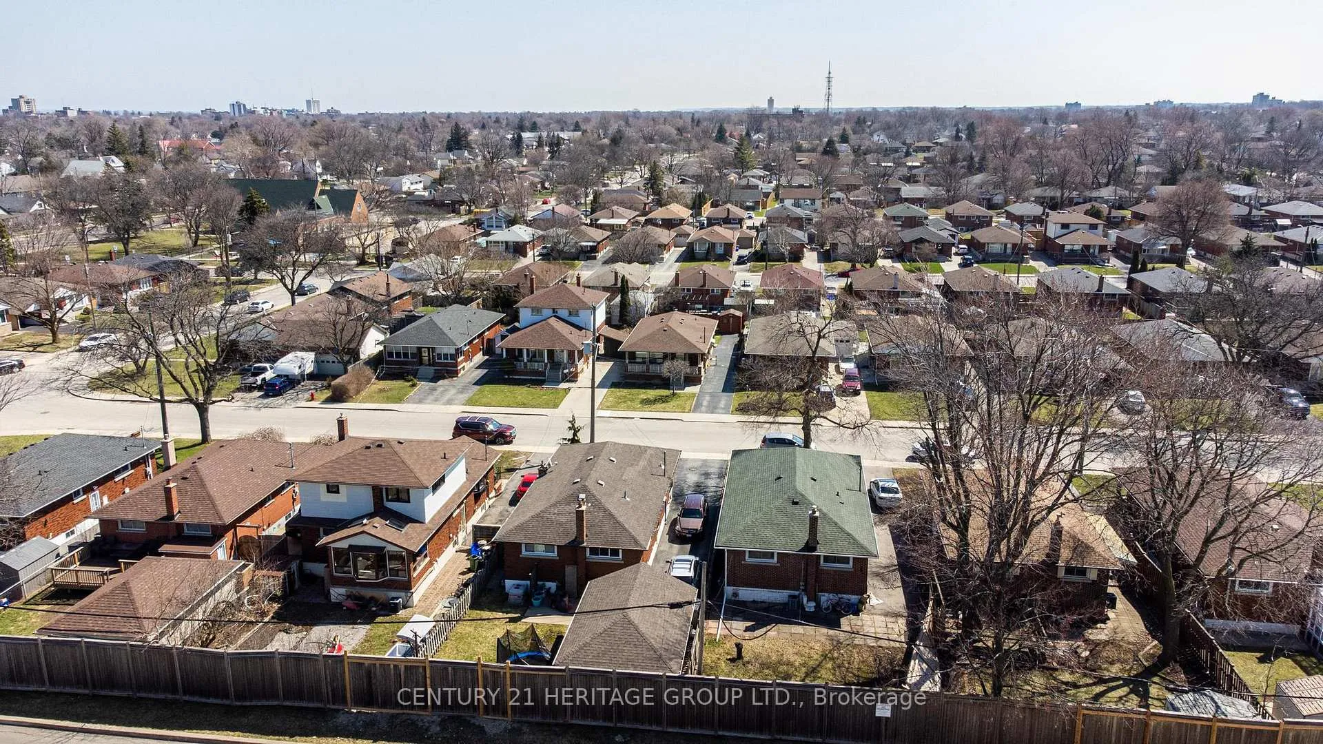 Photo 35 of 31 Terrace Drive, Hamilton, Balfour — HOMEH