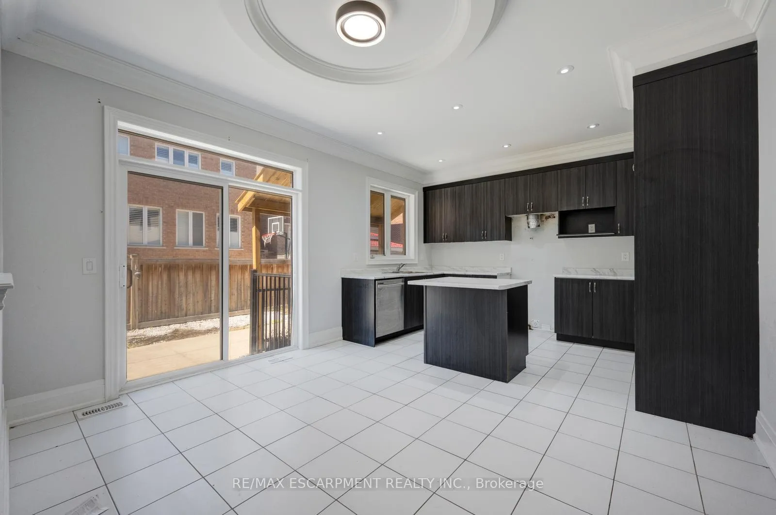 Photo 10 of 47 Monument Trail, Brampton, Northwest Brampton — HOMEH