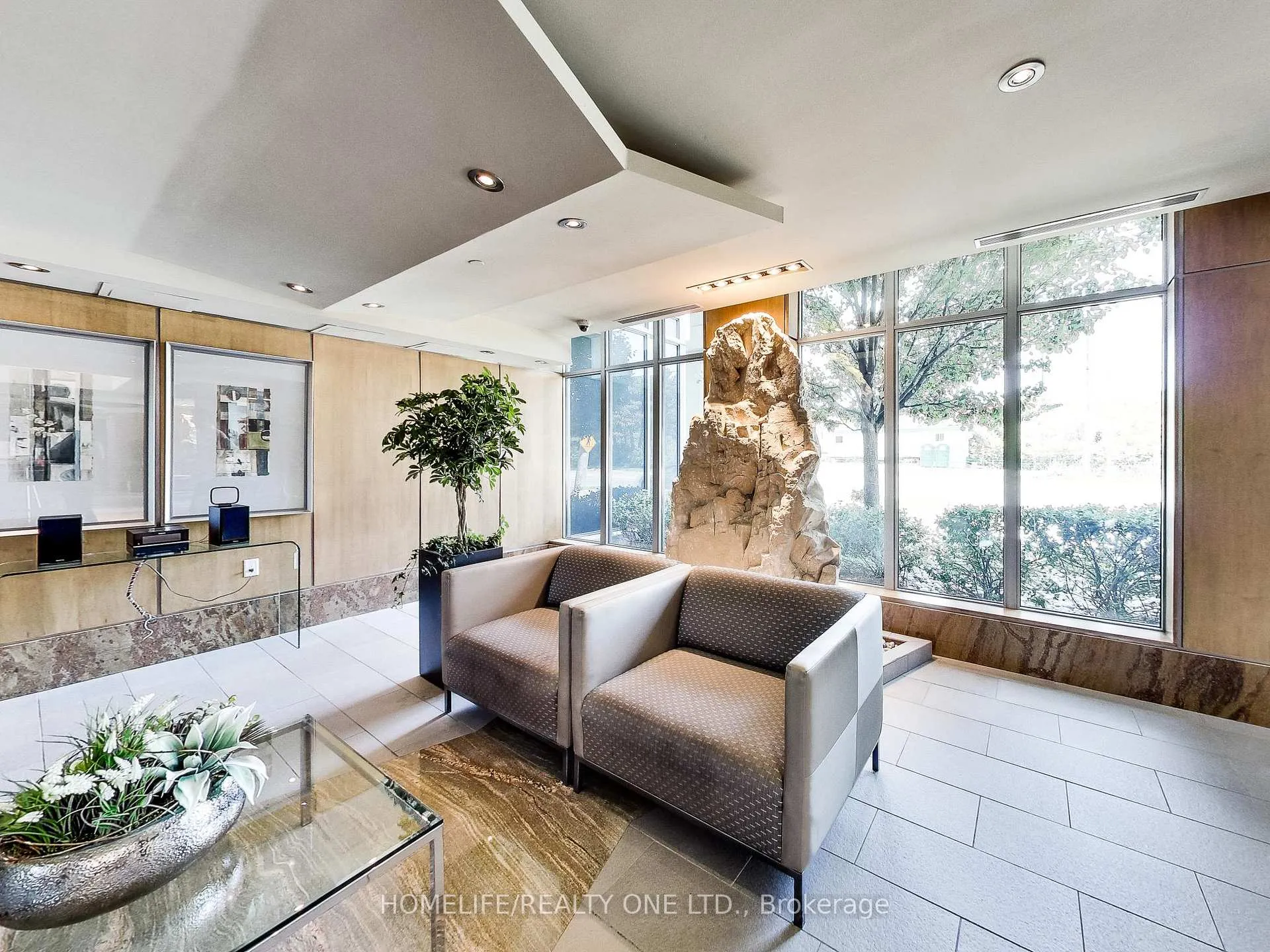 Photo 8 of Unit 303, 2119 Lakeshore Boulevard W, Etobicoke, Mimico — HOMEH