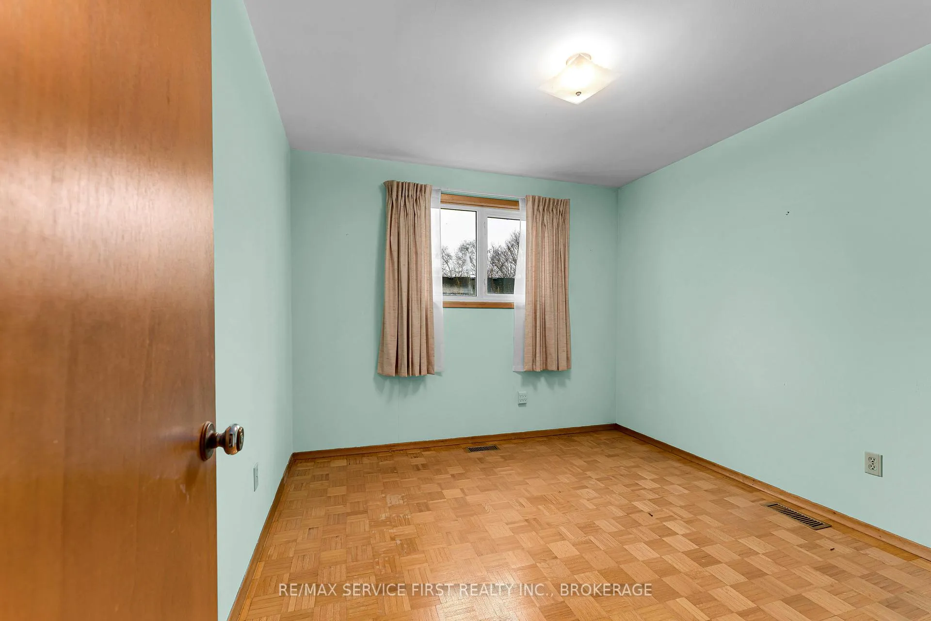 Photo 14 of 114 Braemar Road, Kingston, City Southwest — HOMEH