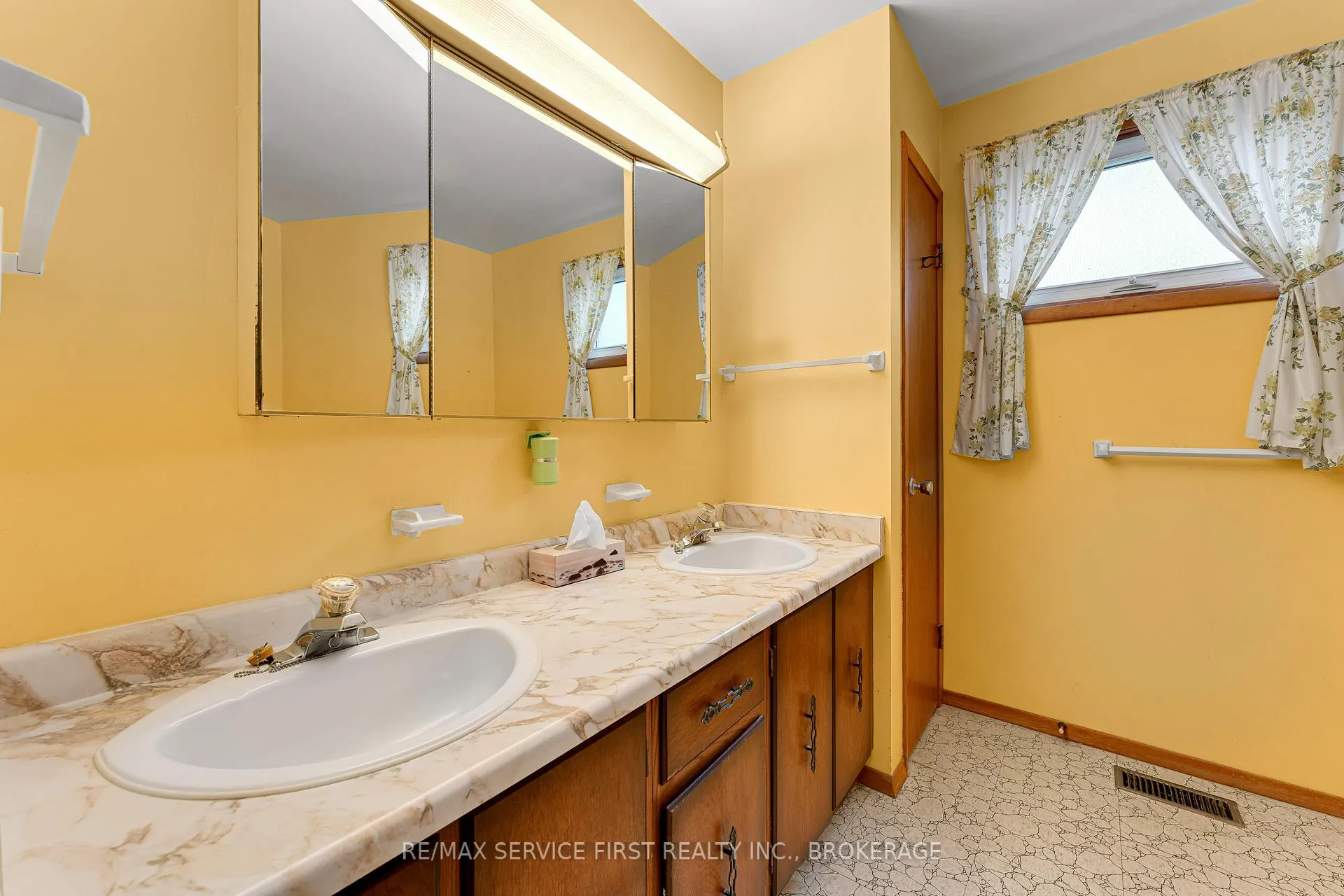 Photo 19 of 114 Braemar Road, Kingston, City Southwest — HOMEH