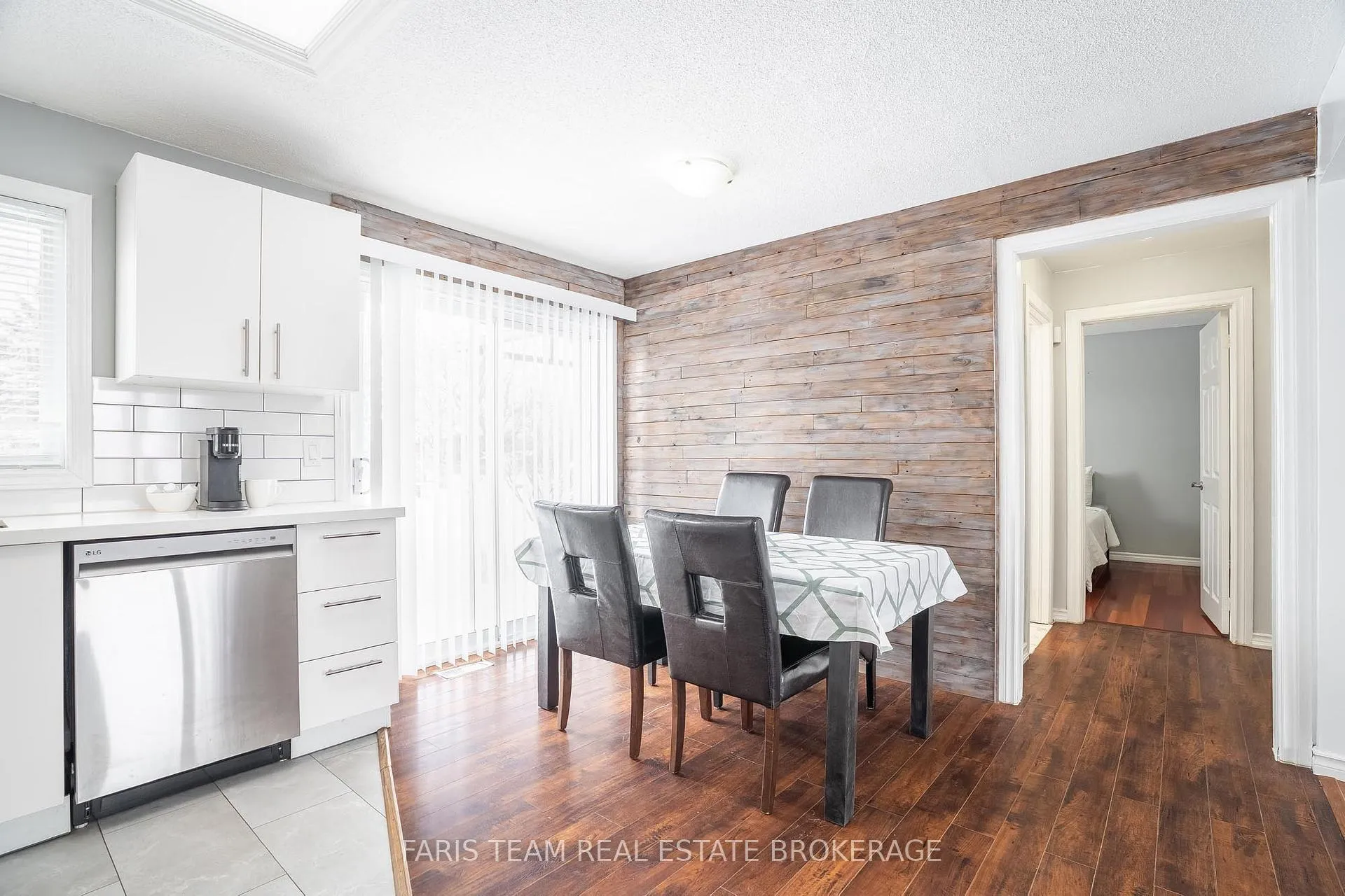 Photo 11 of 6950 Yonge Street, Innisfil, Rural Innisfil — HOMEH