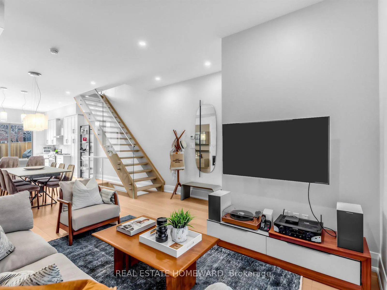 Photo 9 of 118 Morse Street, Toronto, South Riverdale — HOMEH
