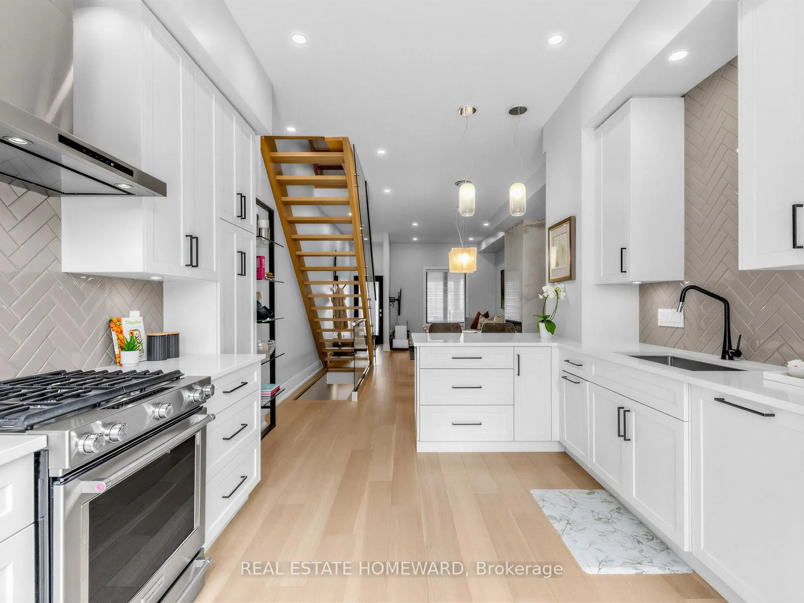 Photo 14 of 118 Morse Street, Toronto, South Riverdale — HOMEH