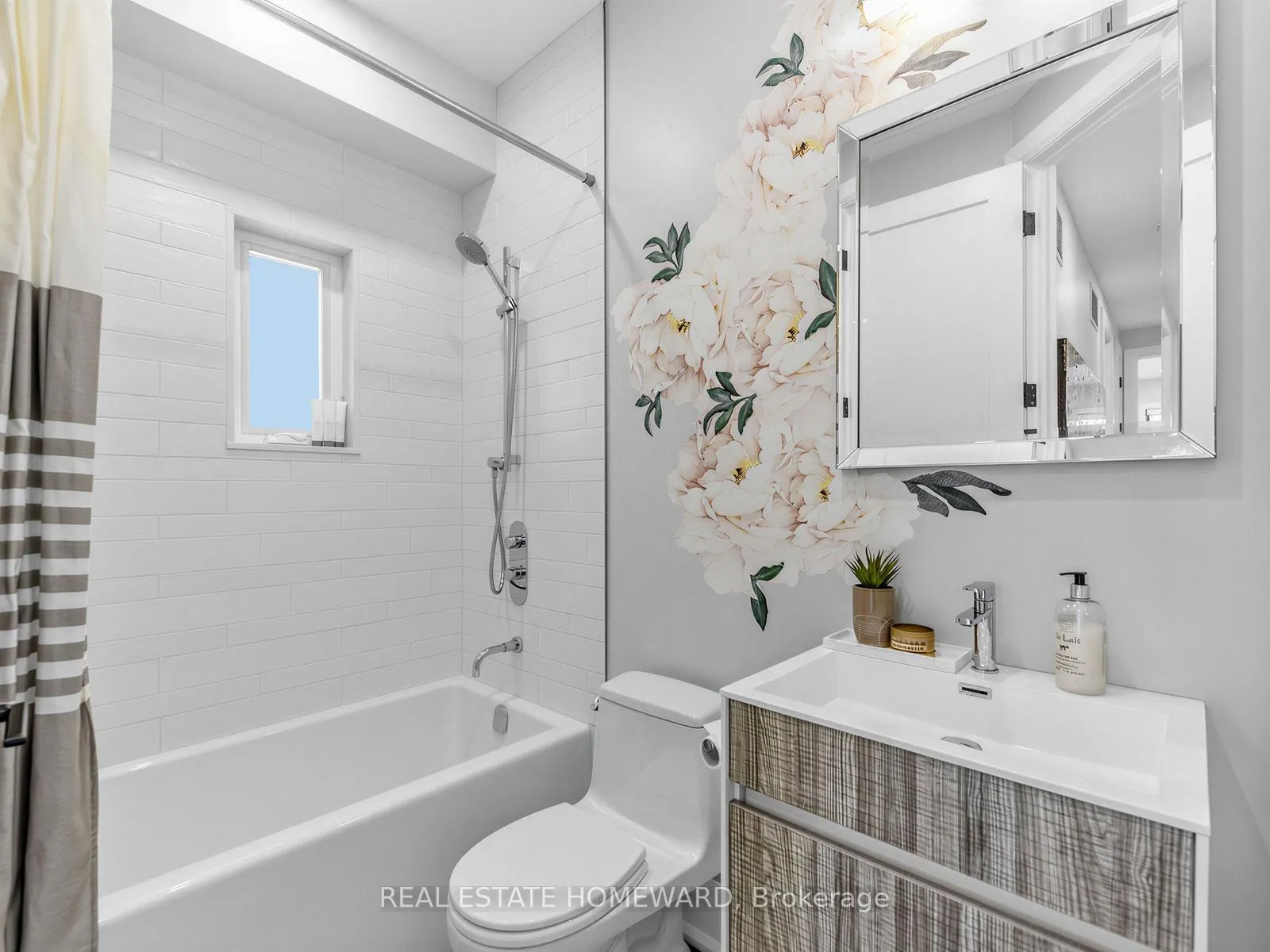 Photo 25 of 118 Morse Street, Toronto, South Riverdale — HOMEH
