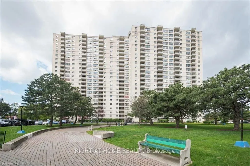 Front of Unit 508, 390 Dixon Road W