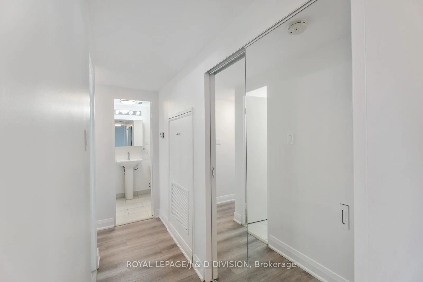 Photo 13 of Unit 1006, 484 Avenue Road, Toronto, Forest Hill South — HOMEH