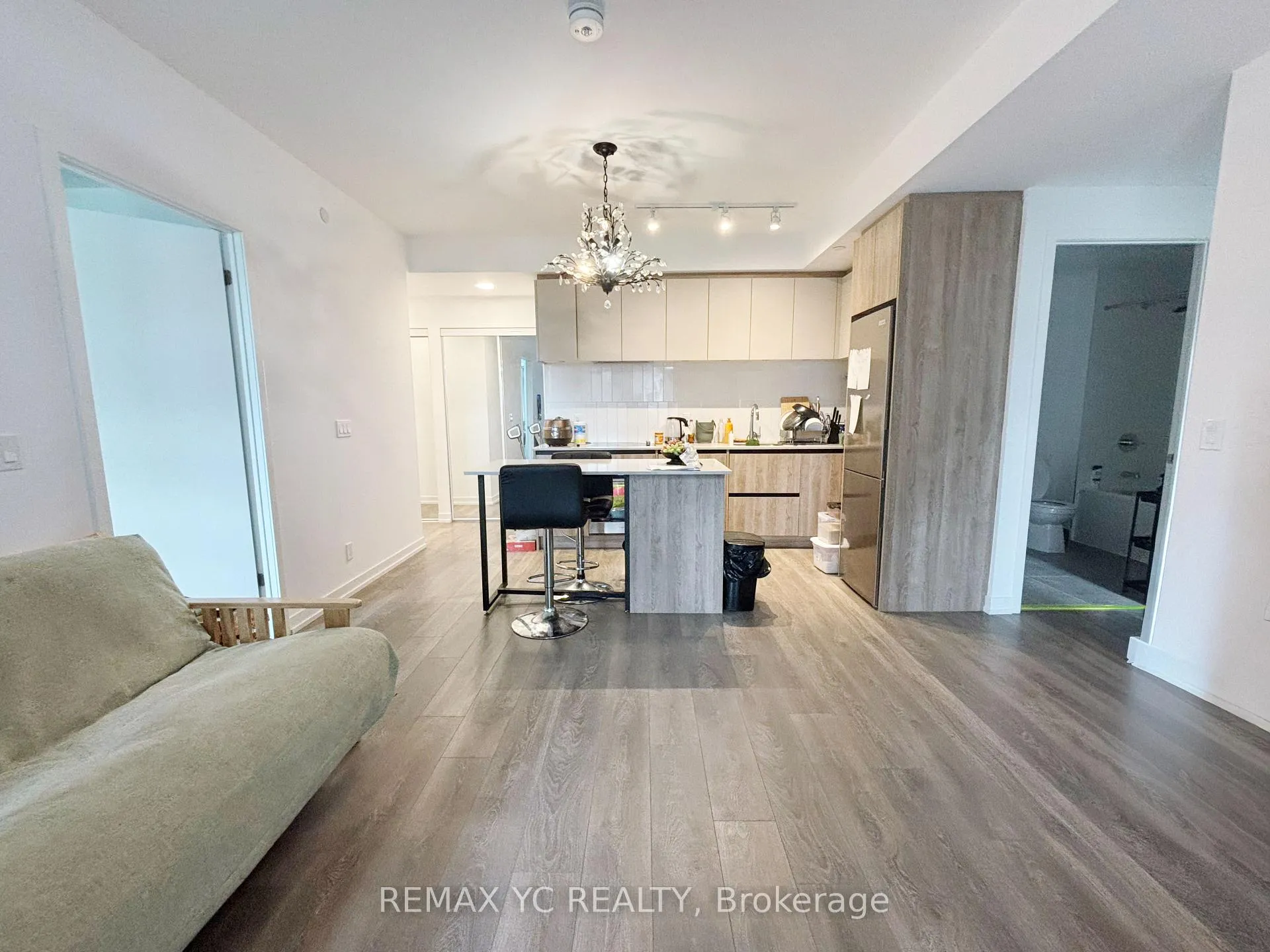 Photo 5 of Unit 324, 8 Beverley Glen Boulevard, Vaughan, Beverley Glen — HOMEH