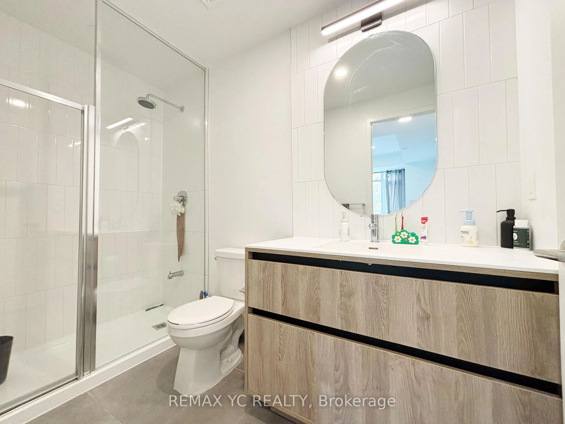 Photo 9 of Unit 324, 8 Beverley Glen Boulevard, Vaughan, Beverley Glen — HOMEH