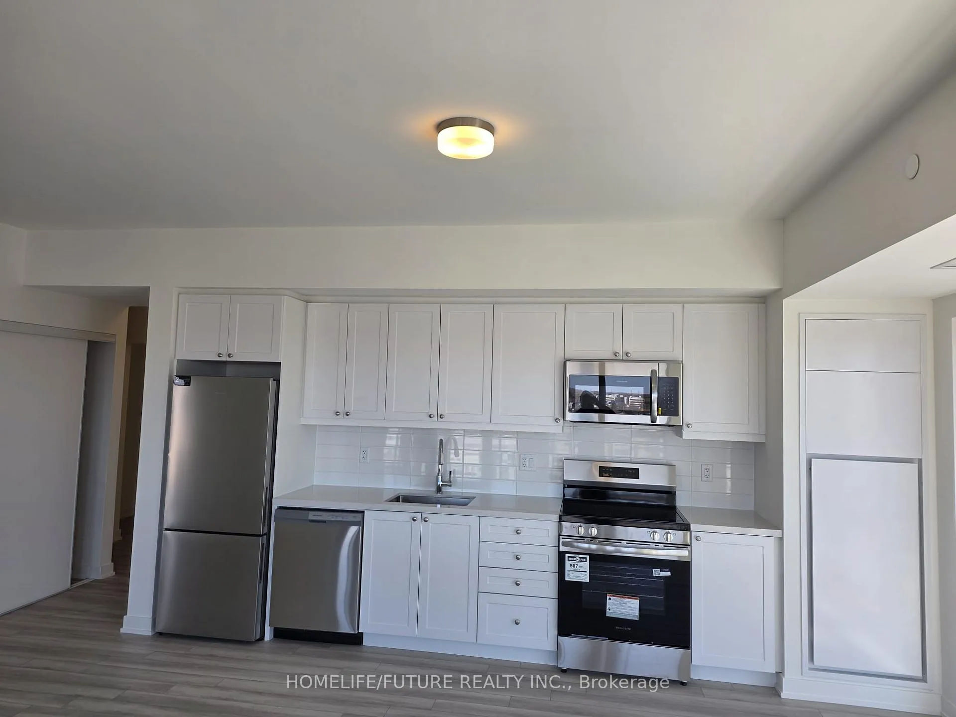 Photo 2 of Unit 912, 51 Clarington Boulevard, Clarington, Bowmanville — HOMEH