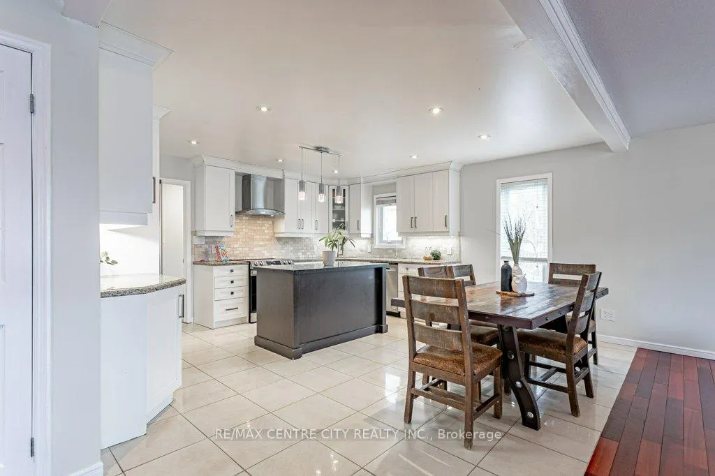 Photo 13 of 194 Commissioners Road E, London, South G — HOMEH