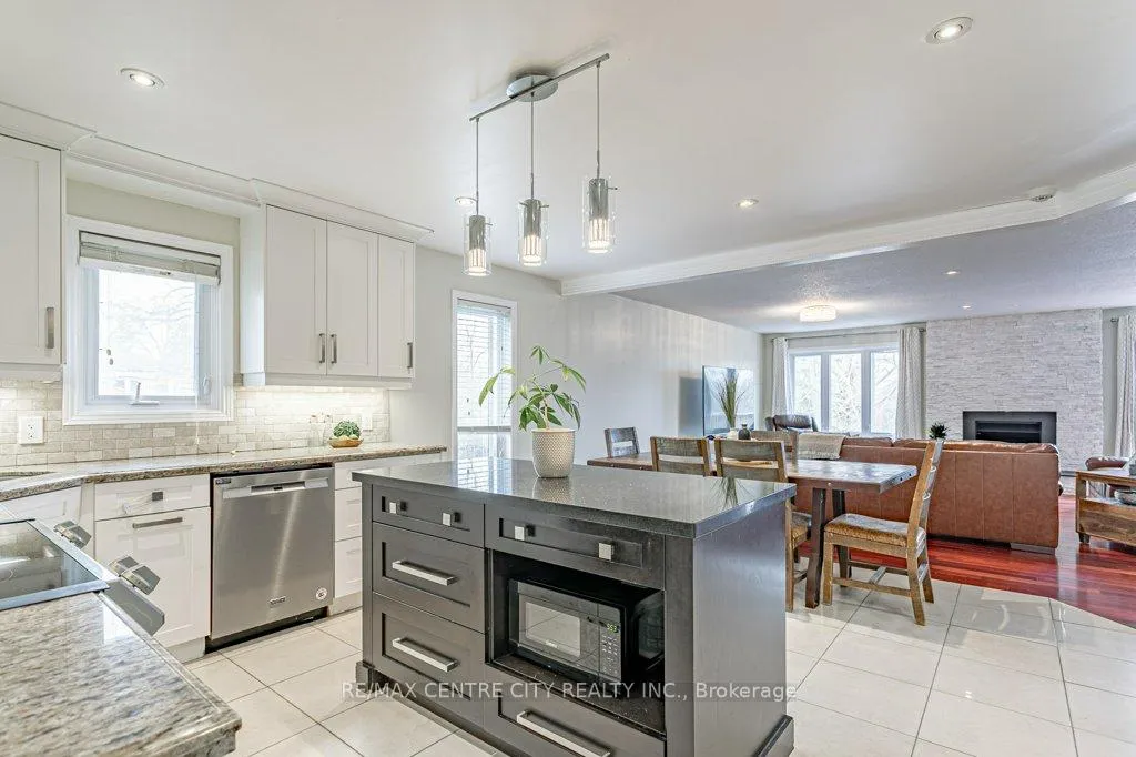 Photo 16 of 194 Commissioners Road E, London, South G — HOMEH