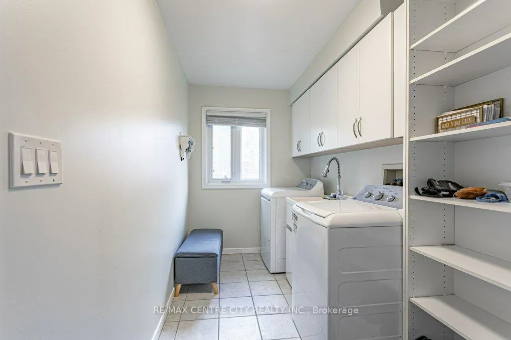 Photo 17 of 194 Commissioners Road E, London, South G — HOMEH
