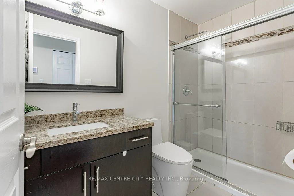 Photo 23 of 194 Commissioners Road E, London, South G — HOMEH