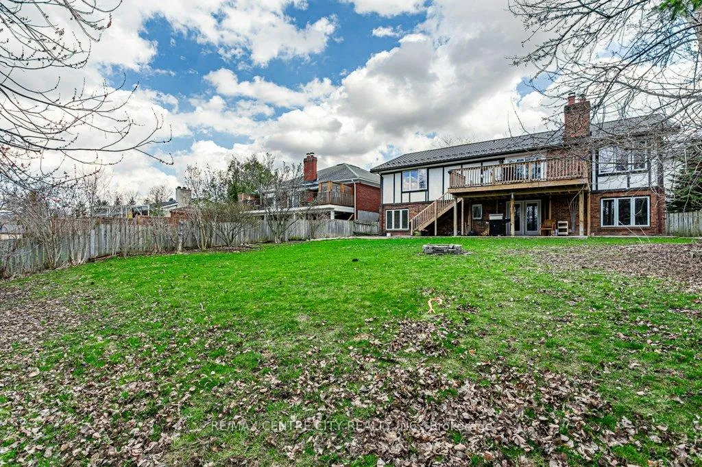 Photo 40 of 194 Commissioners Road E, London, South G — HOMEH