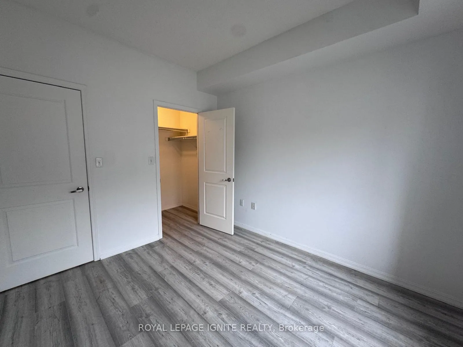 Photo 6 of Unit 109, 5 Sidney Lane, Clarington, Bowmanville — HOMEH