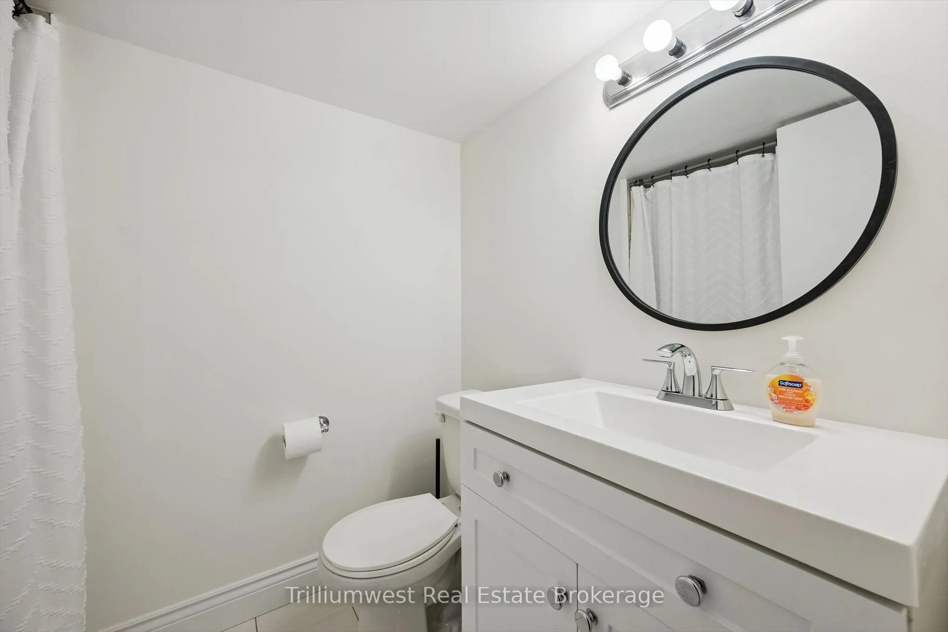 Photo 23 of 185 Forrest Avenue E, Wilmot — HOMEH