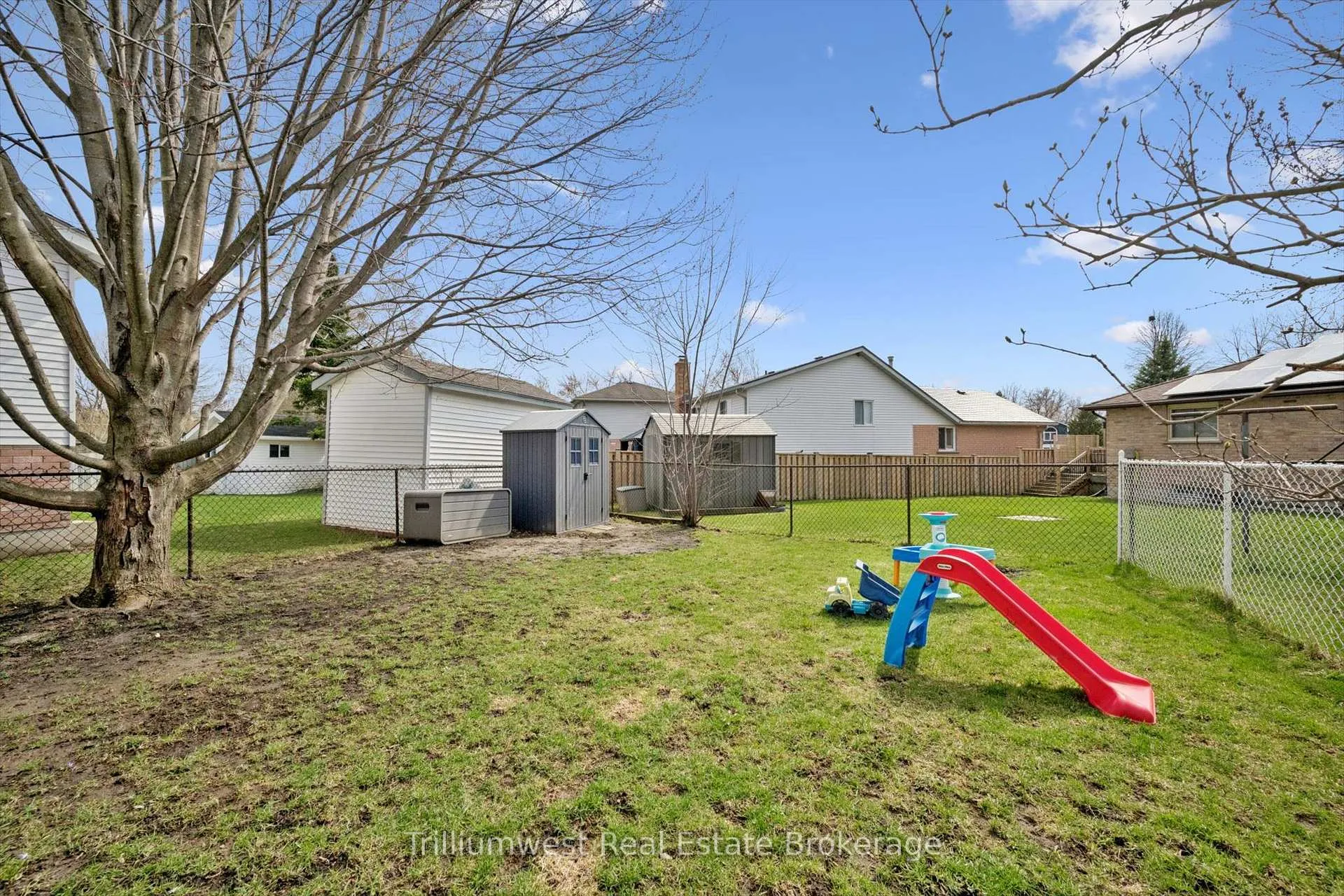 Photo 28 of 185 Forrest Avenue E, Wilmot — HOMEH