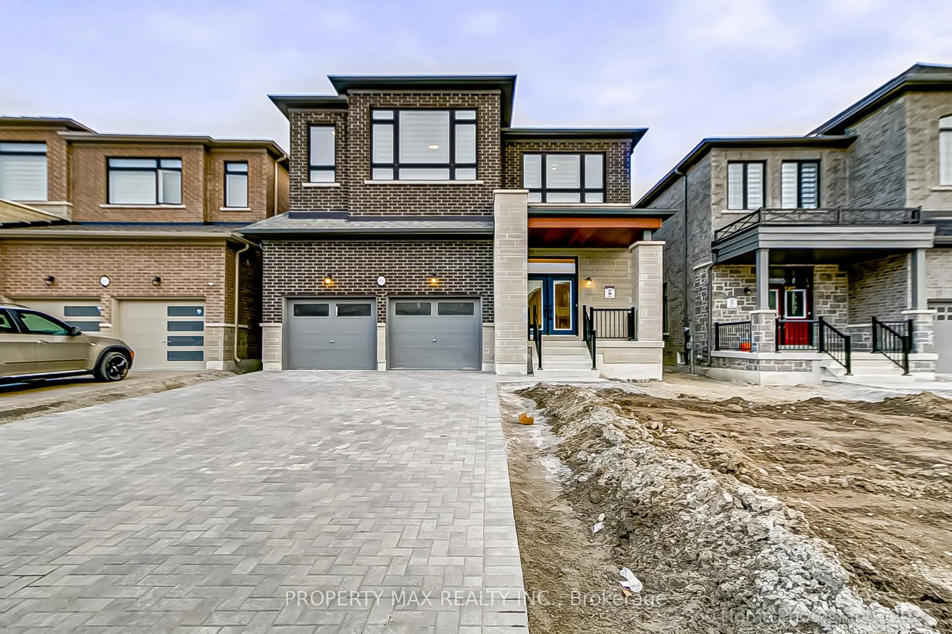 Front of Unit Main, 924 Rexton Drive