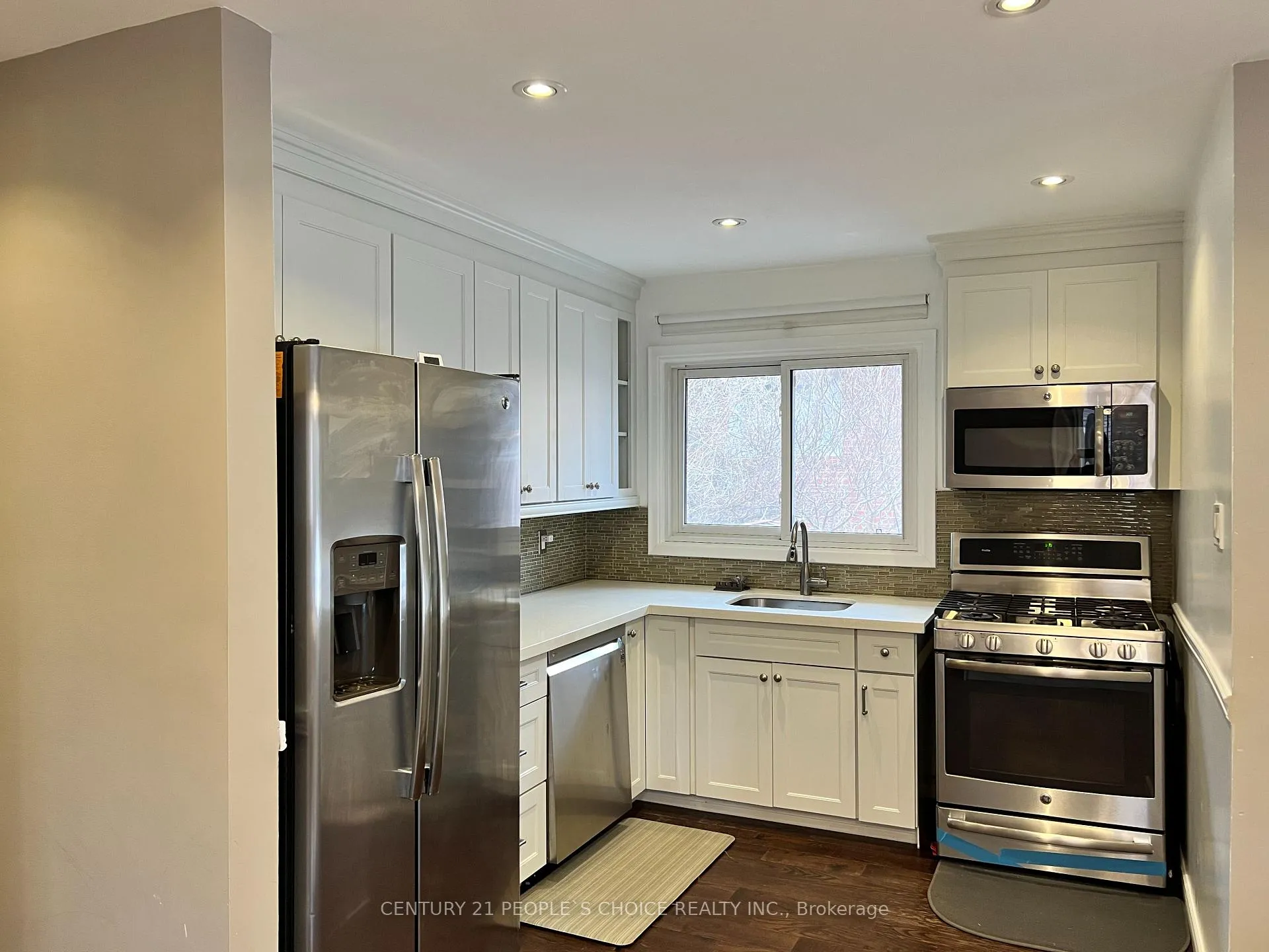 Photo 3 of 10 Golfhaven Drive, Scarborough, Woburn — HOMEH