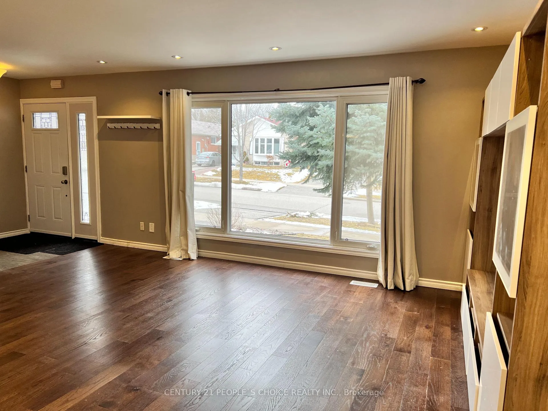 Photo 5 of 10 Golfhaven Drive, Scarborough, Woburn — HOMEH