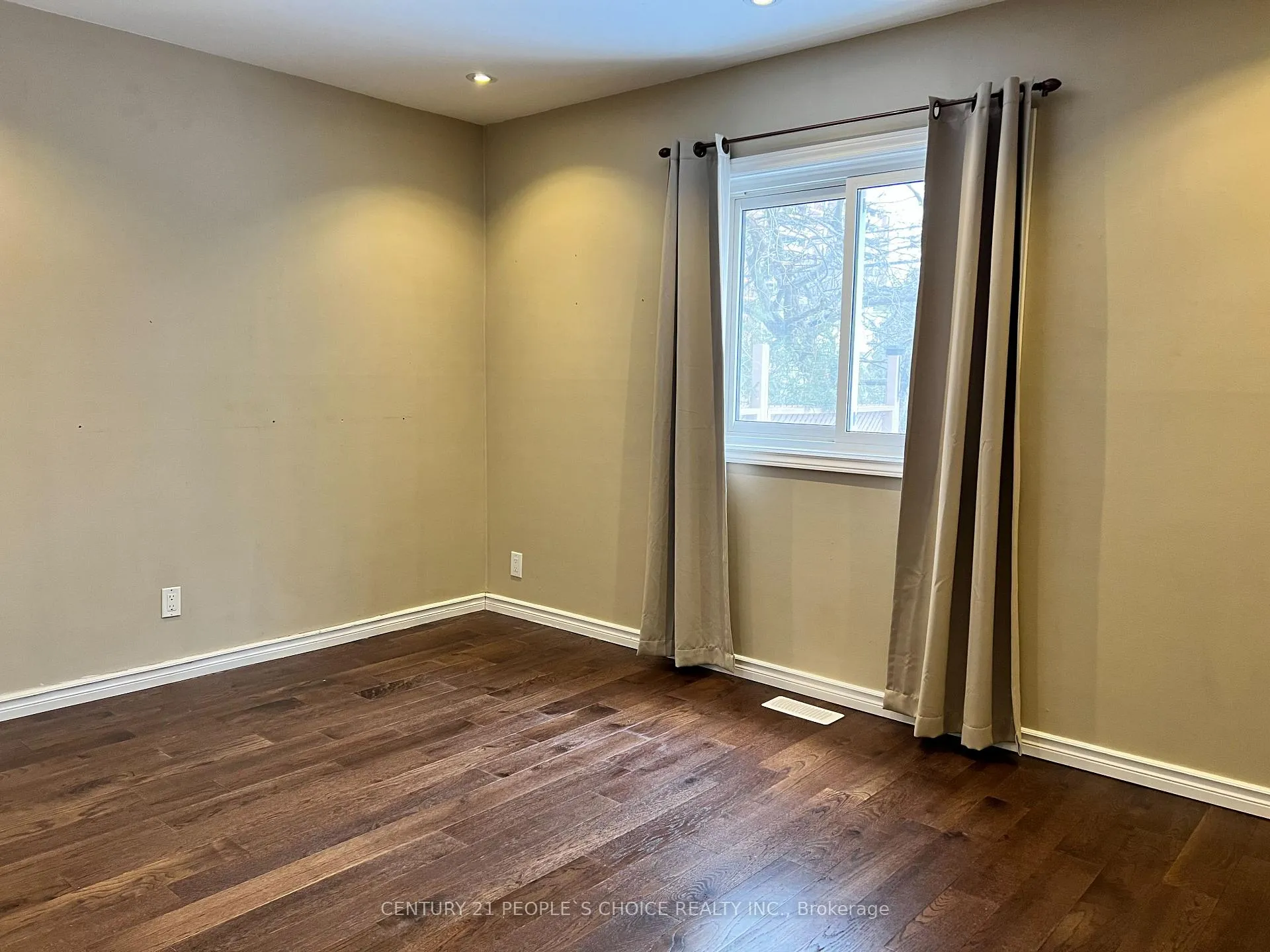 Photo 9 of 10 Golfhaven Drive, Scarborough, Woburn — HOMEH
