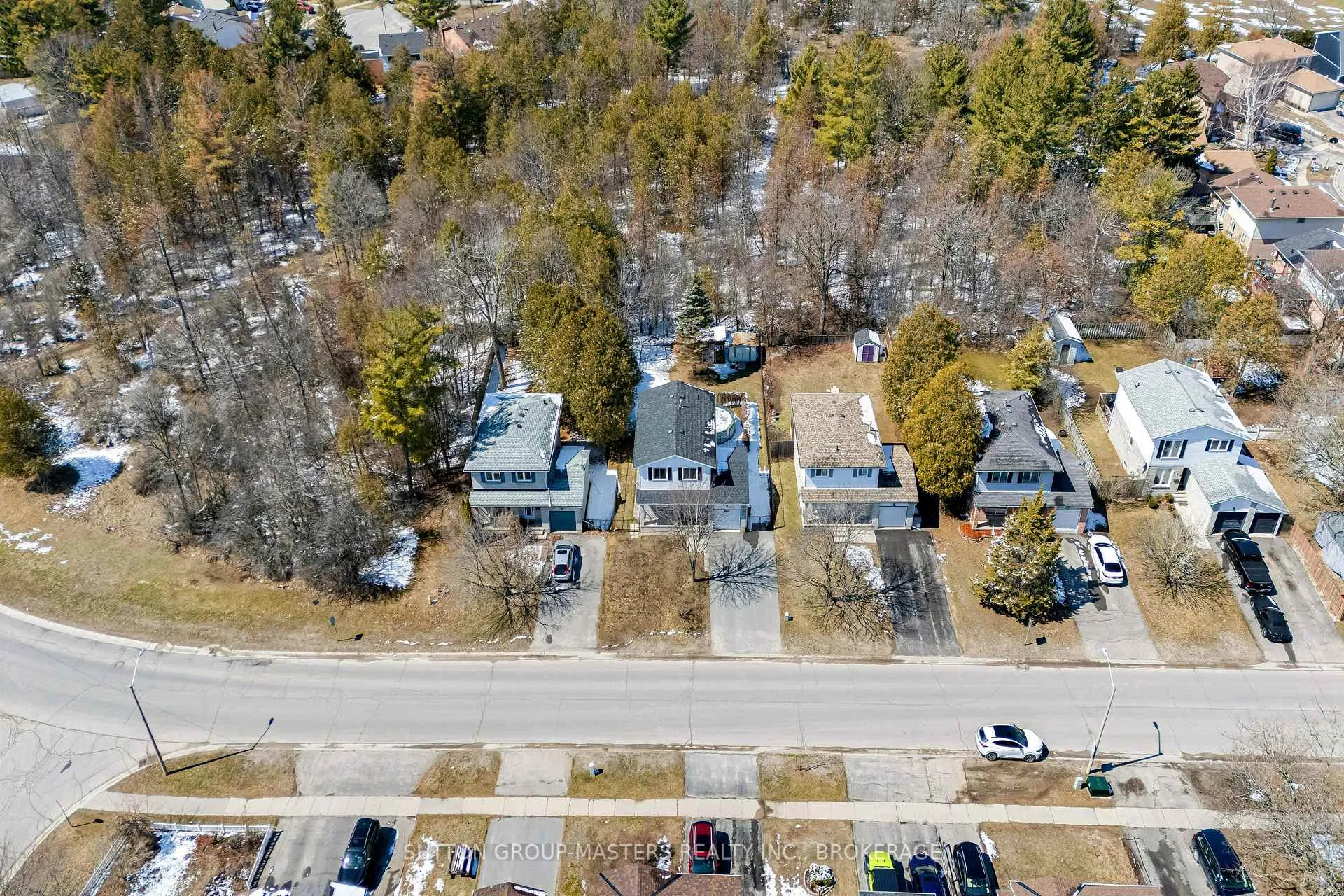 Photo 2 of 734 Cedarwood Drive, Kingston, City Northwest — HOMEH