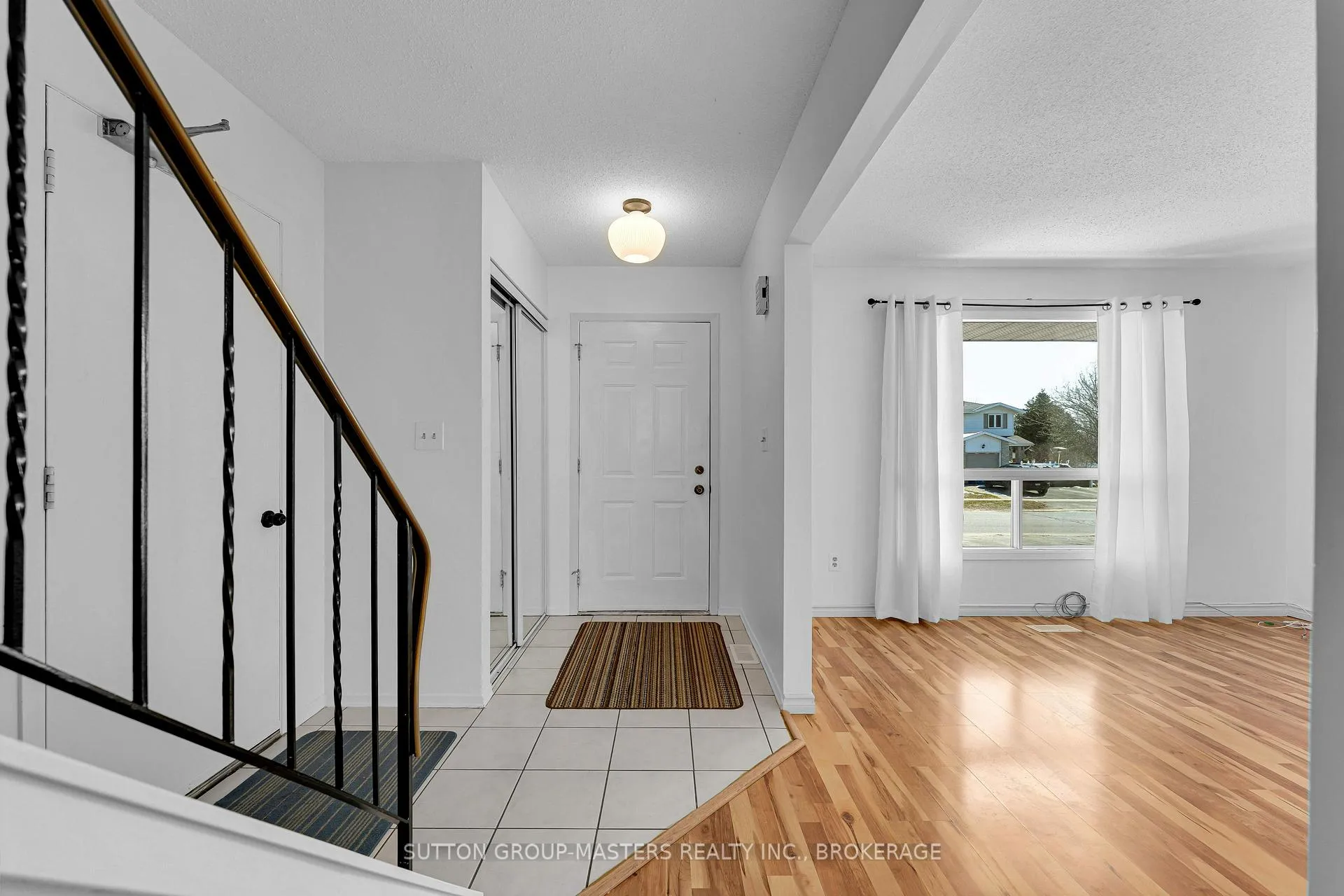 Photo 4 of 734 Cedarwood Drive, Kingston, City Northwest — HOMEH