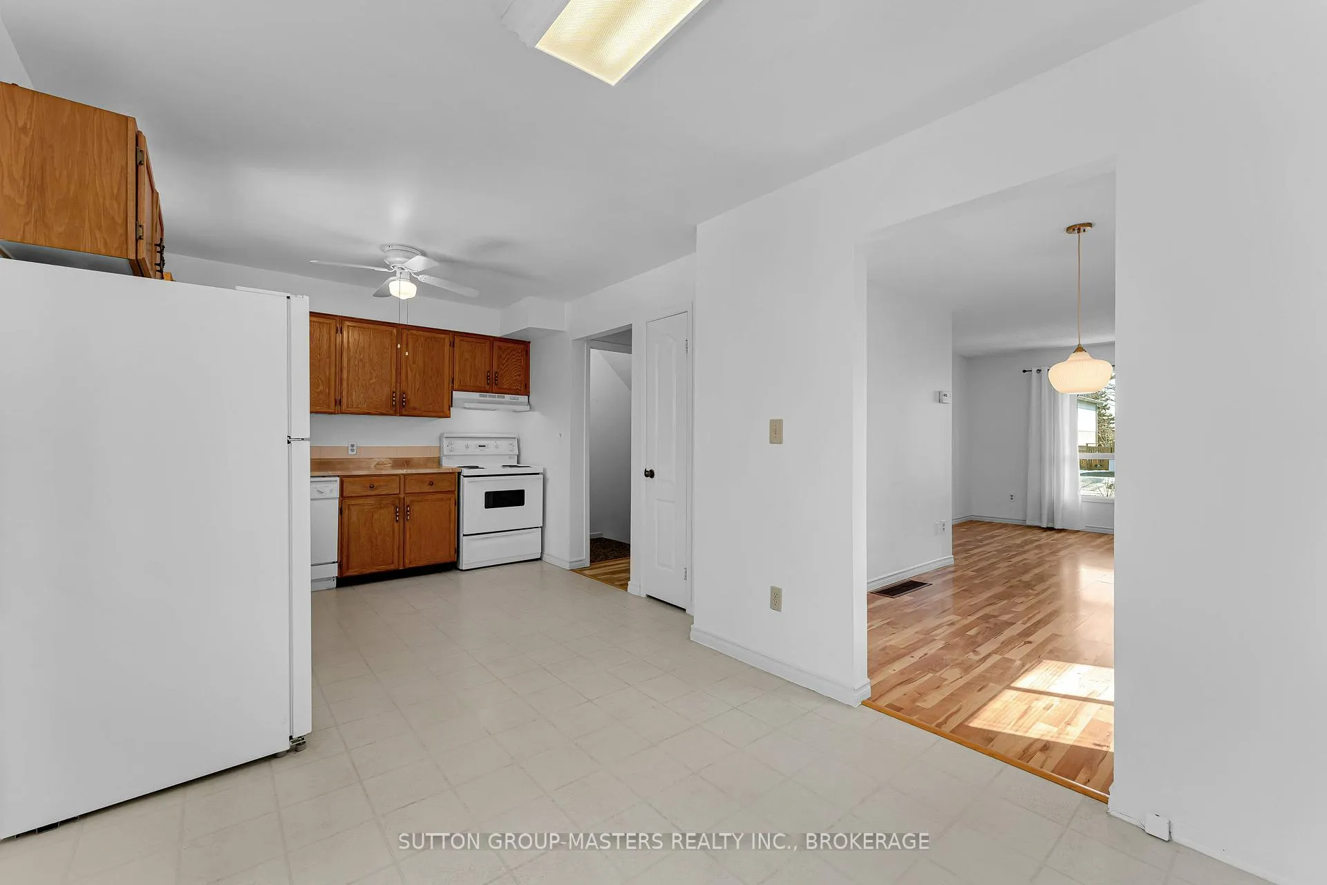 Photo 11 of 734 Cedarwood Drive, Kingston, City Northwest — HOMEH