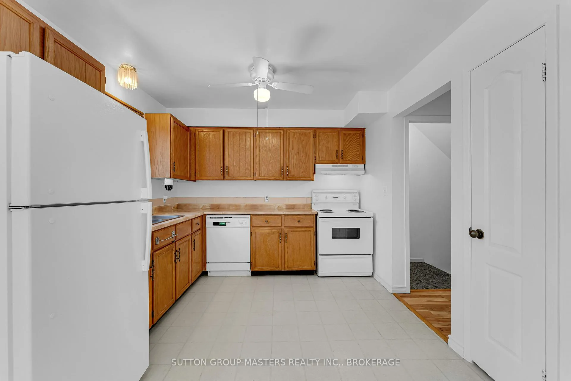 Photo 12 of 734 Cedarwood Drive, Kingston, City Northwest — HOMEH