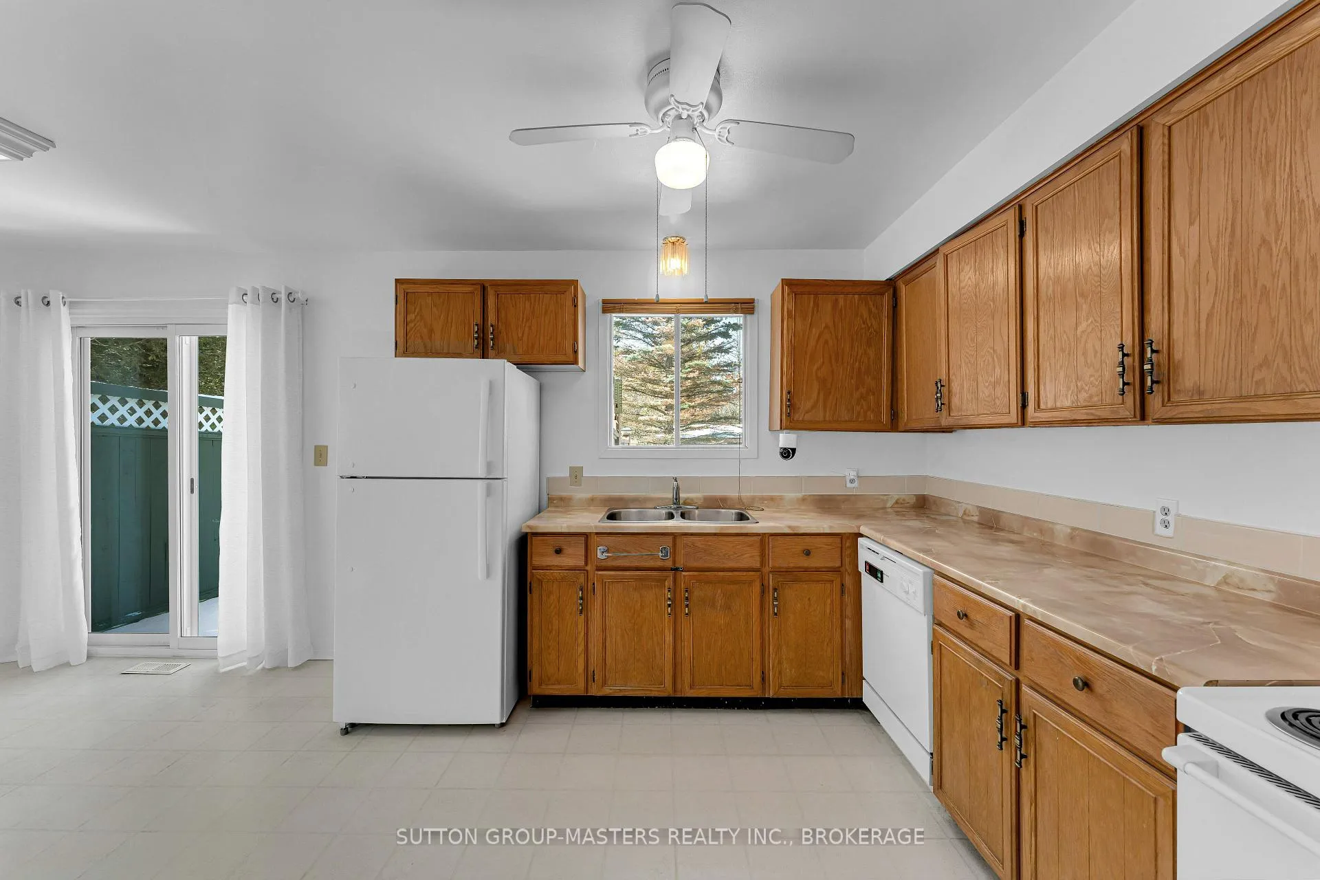 Photo 14 of 734 Cedarwood Drive, Kingston, City Northwest — HOMEH