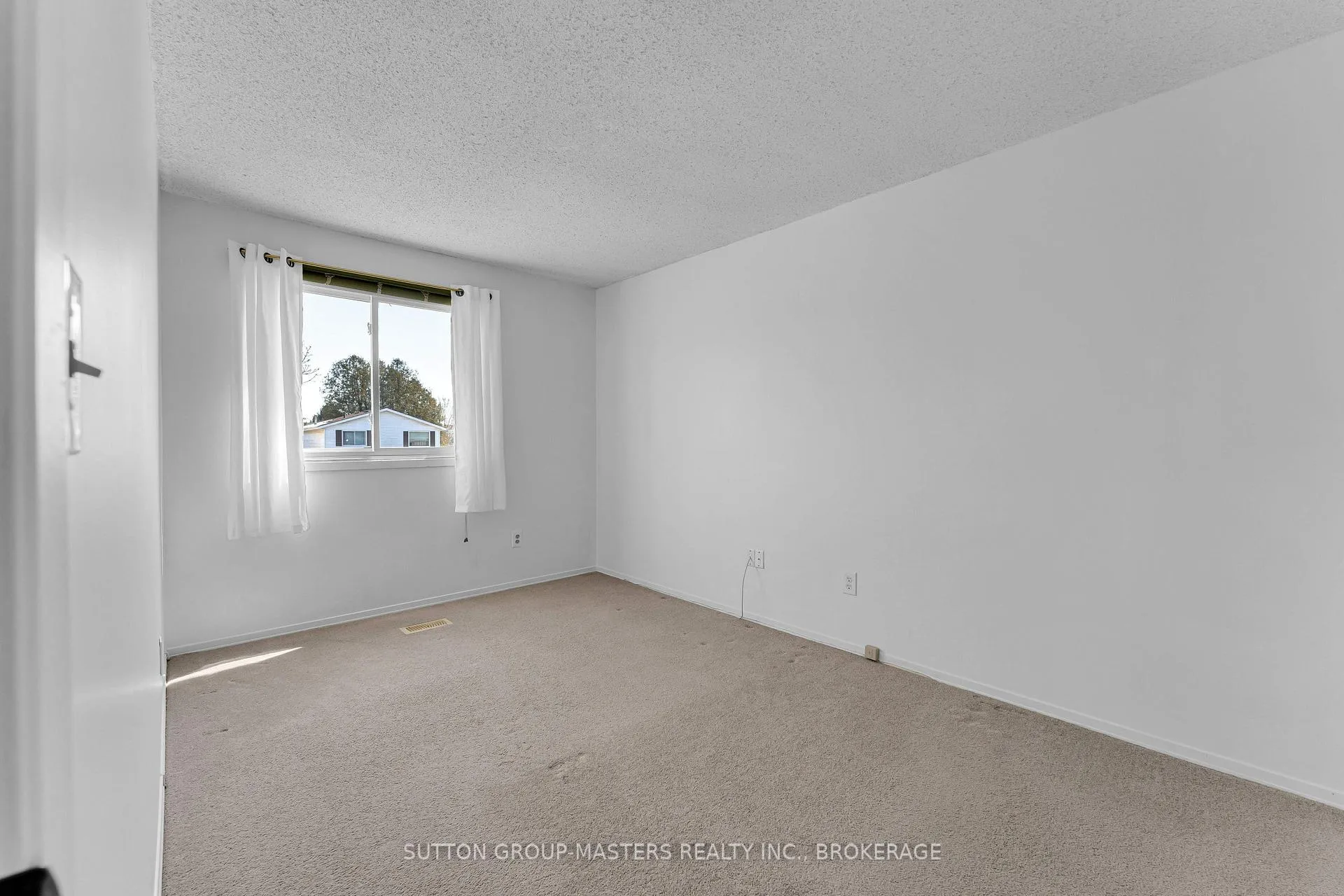 Photo 32 of 734 Cedarwood Drive, Kingston, City Northwest — HOMEH