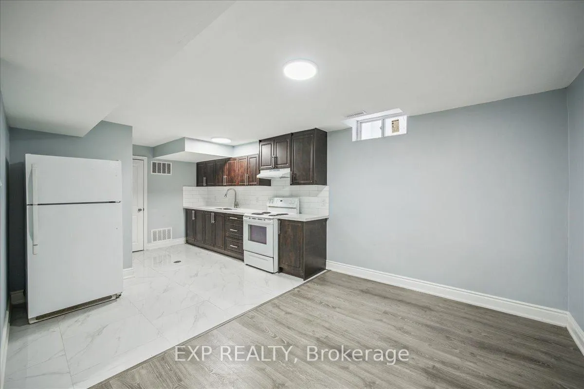 Photo 38 of 44 Newcastle Crescent, Brampton, Westgate — HOMEH
