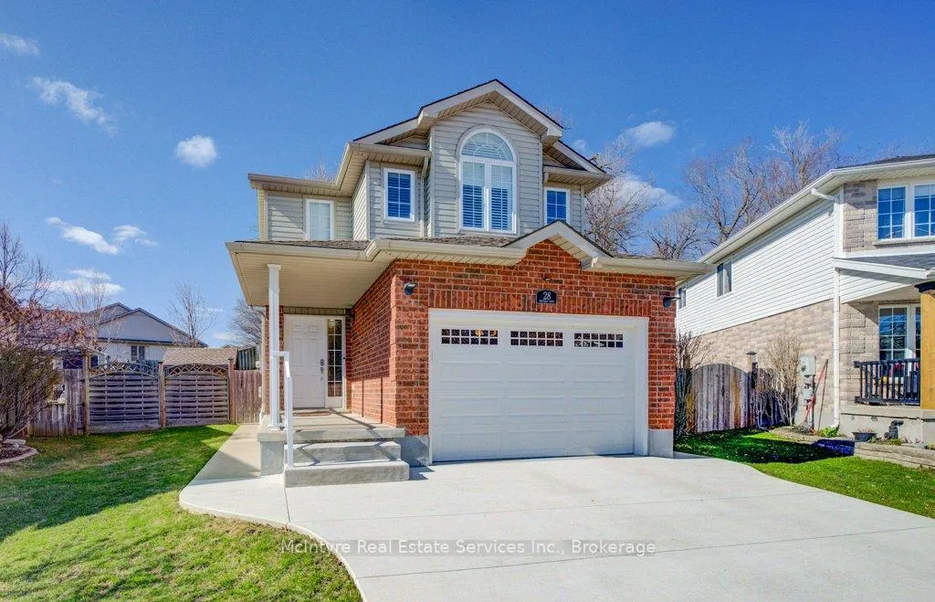 Photo 3 of 28 Wisteria Court, Waterloo — HOMEH