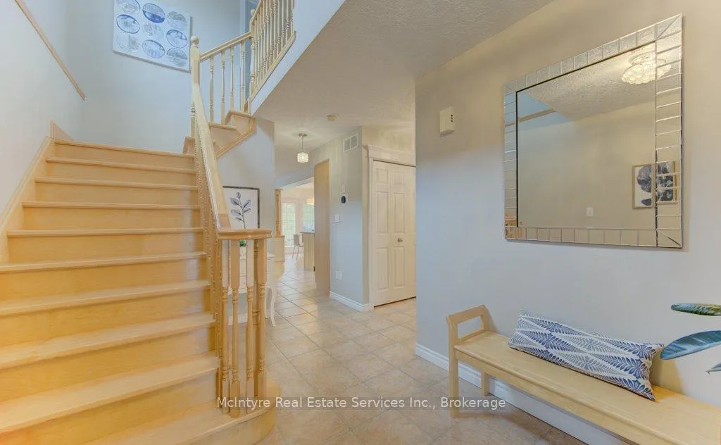 Photo 6 of 28 Wisteria Court, Waterloo — HOMEH