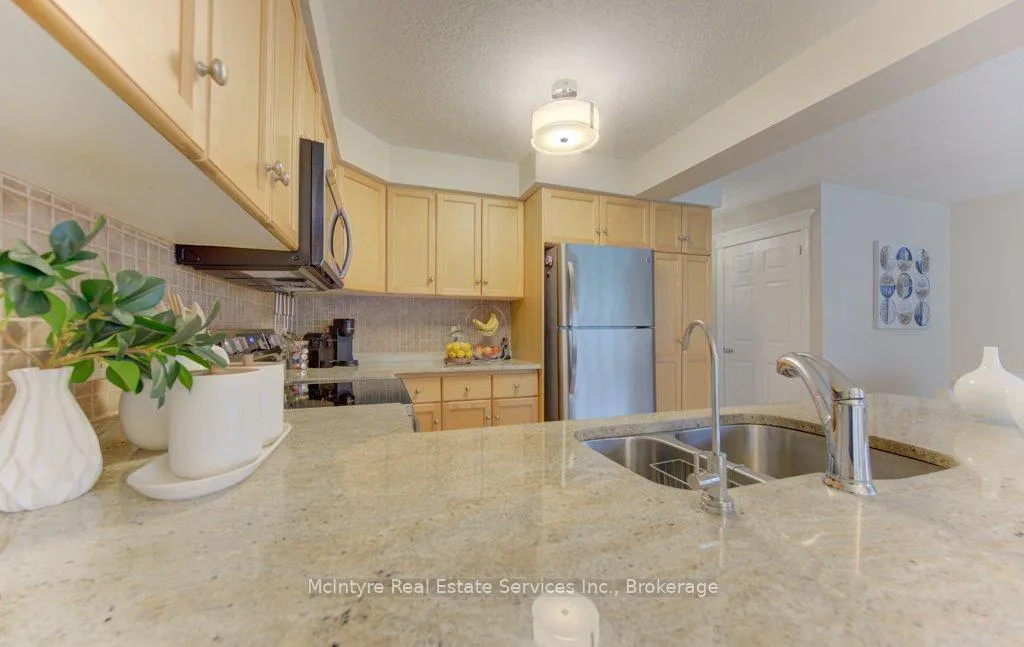 Photo 15 of 28 Wisteria Court, Waterloo — HOMEH