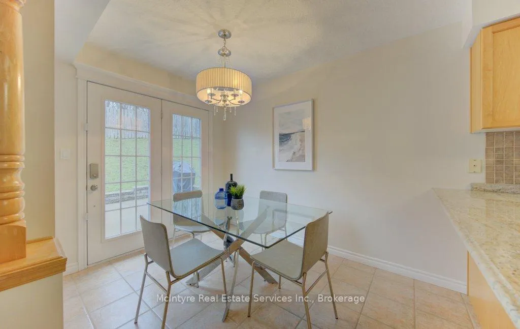 Photo 19 of 28 Wisteria Court, Waterloo — HOMEH