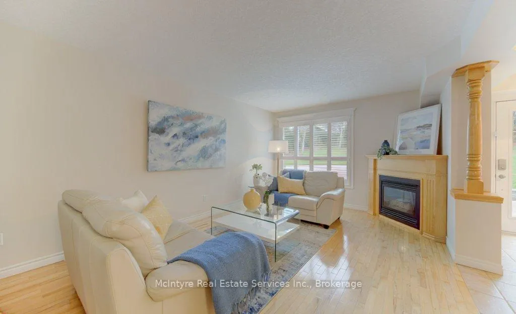 Photo 23 of 28 Wisteria Court, Waterloo — HOMEH