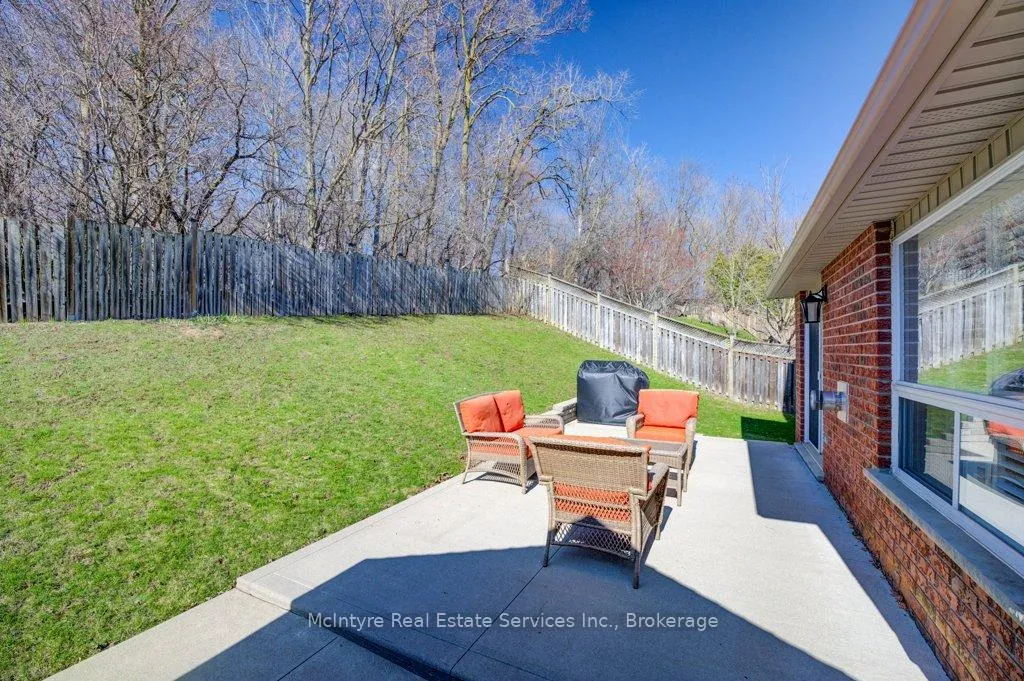Photo 42 of 28 Wisteria Court, Waterloo — HOMEH