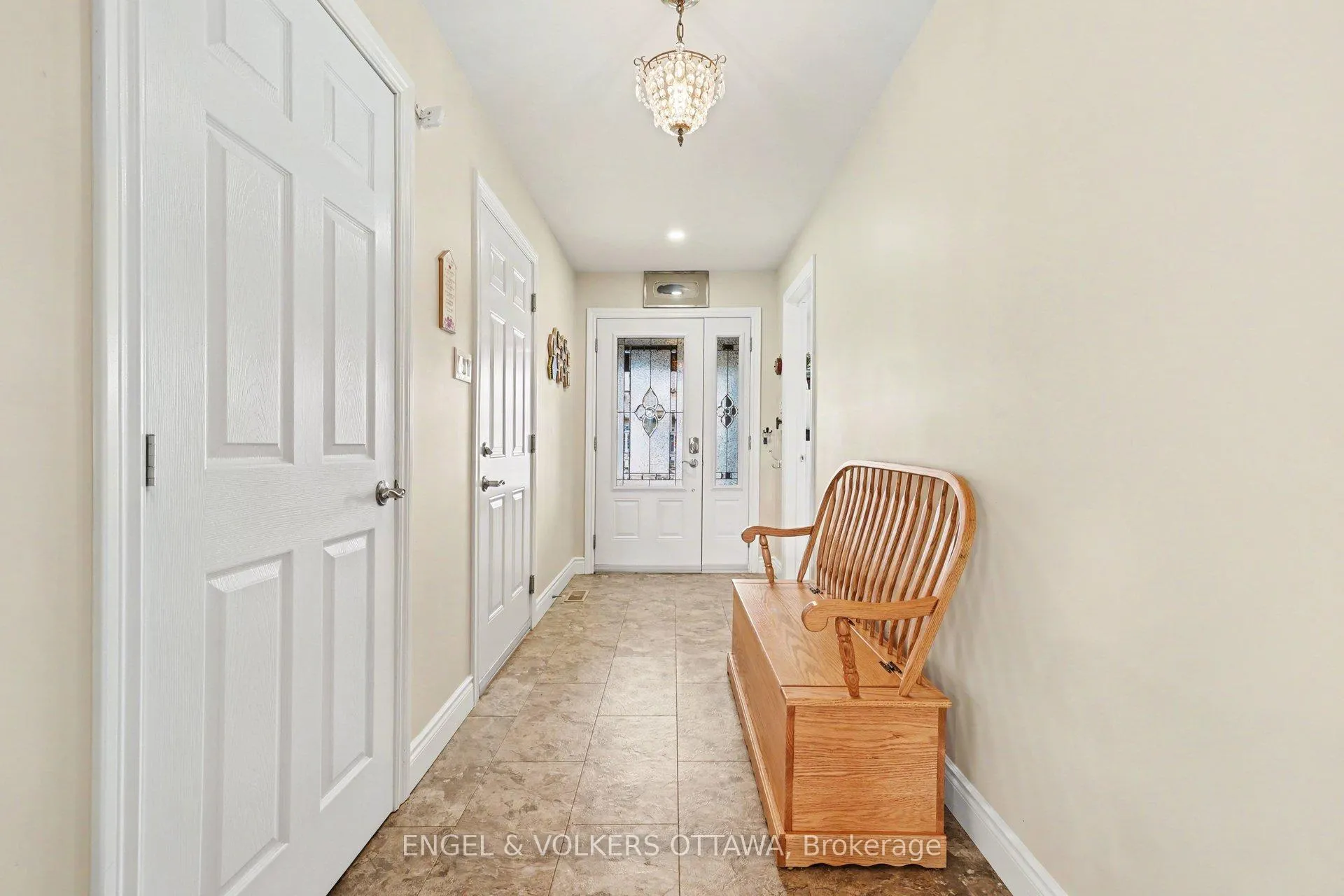 Photo 5 of 85 Otteridge Avenue, Renfrew — HOMEH