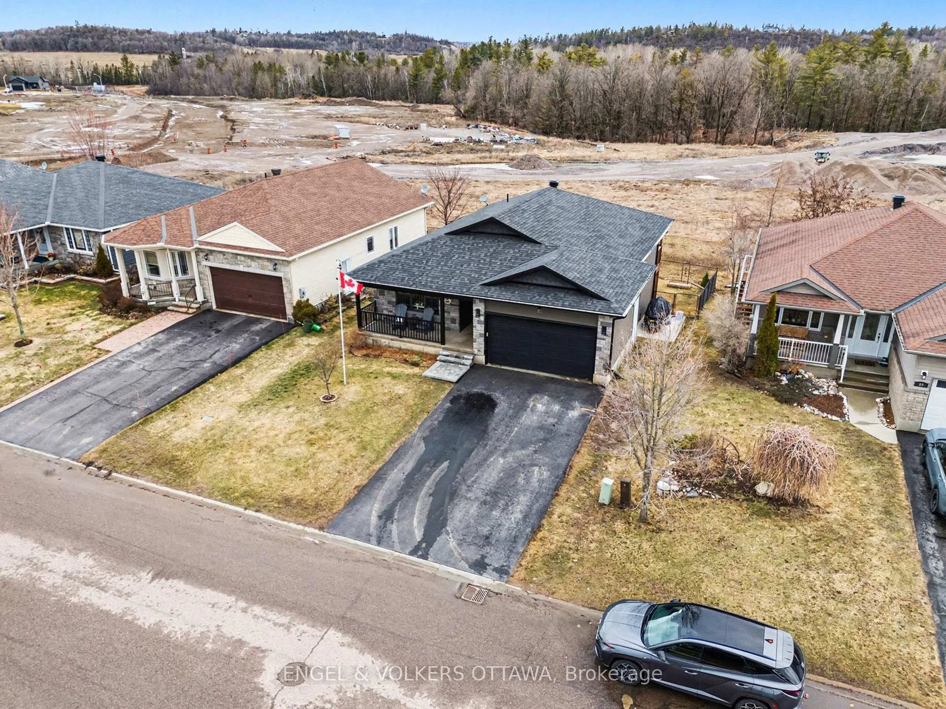 Photo 45 of 85 Otteridge Avenue, Renfrew — HOMEH