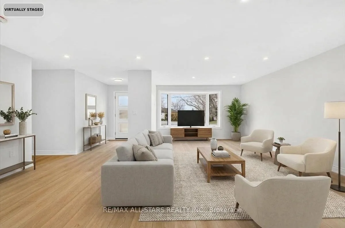 Photo 5 of 501 Lake Drive S, Georgina, Keswick South — HOMEH