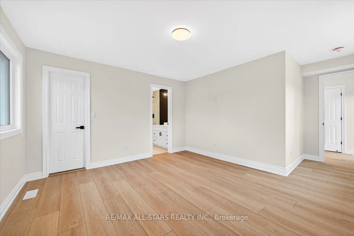 Photo 32 of 501 Lake Drive S, Georgina, Keswick South — HOMEH
