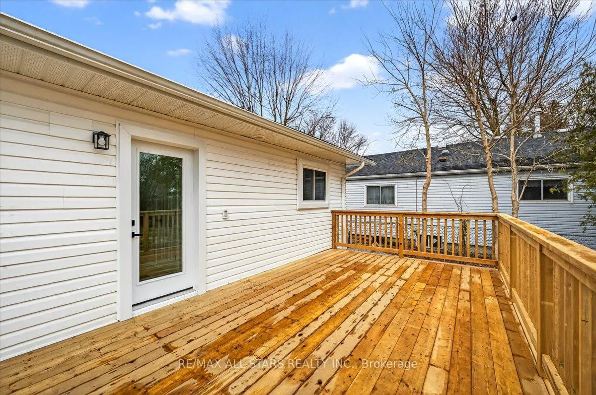 Photo 39 of 501 Lake Drive S, Georgina, Keswick South — HOMEH