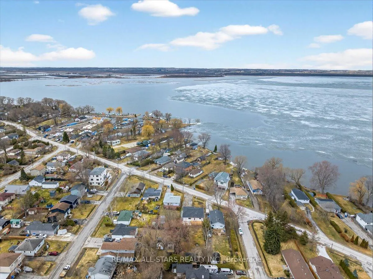 Photo 45 of 501 Lake Drive S, Georgina, Keswick South — HOMEH