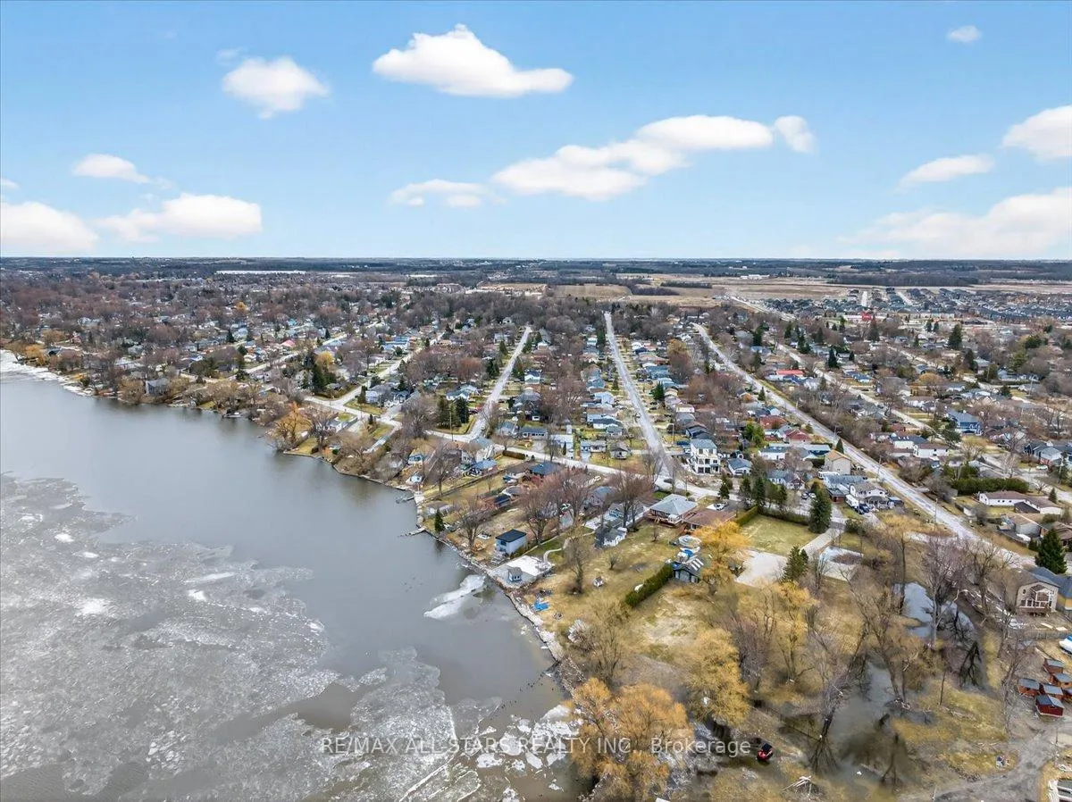 Photo 47 of 501 Lake Drive S, Georgina, Keswick South — HOMEH