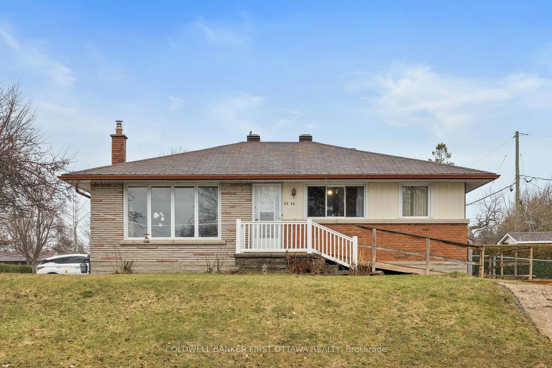 Photo 1 of 2066 Saunderson Drive, Ottawa, Elmvale Acres — HOMEH
