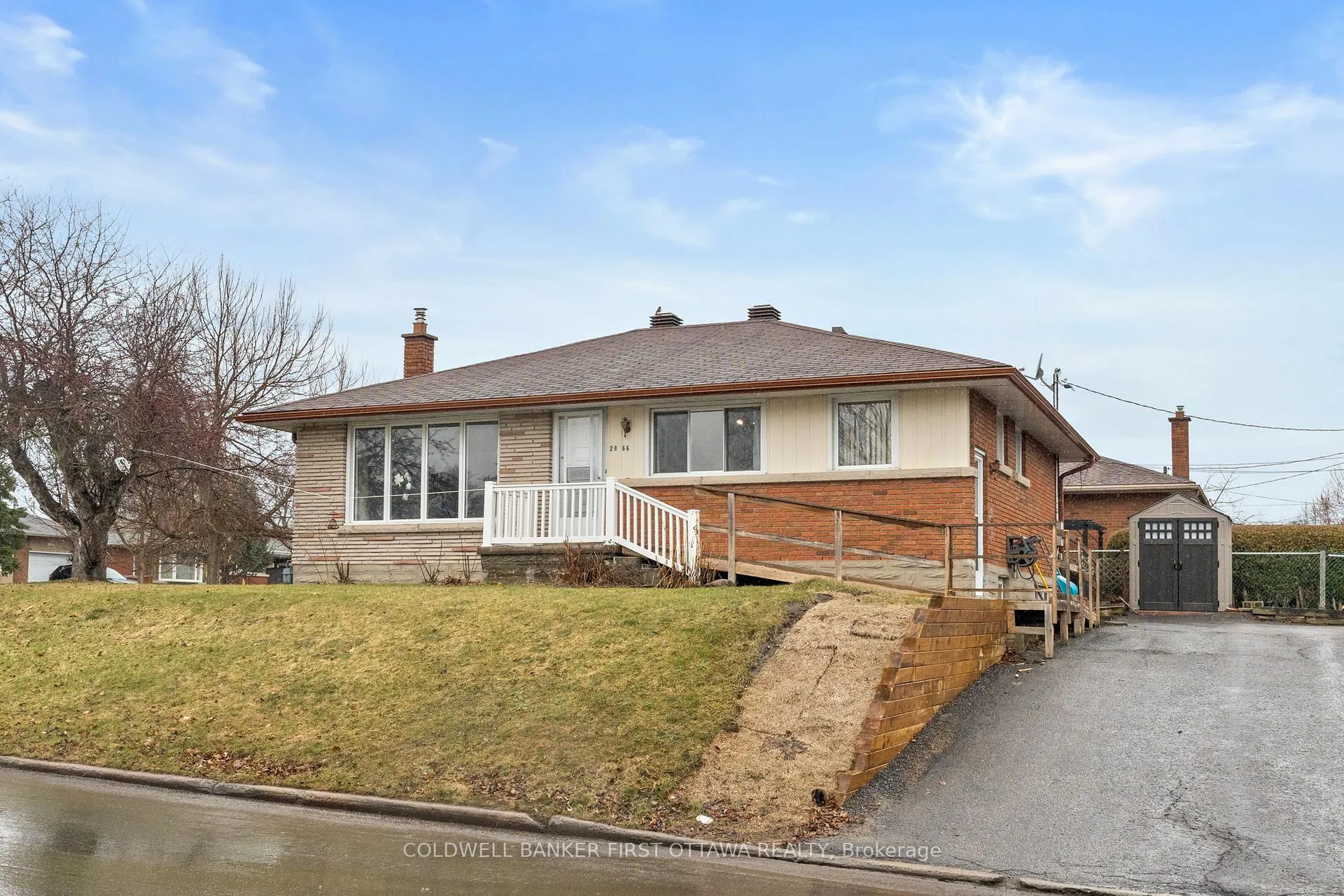 Photo 4 of 2066 Saunderson Drive, Ottawa, Elmvale Acres — HOMEH