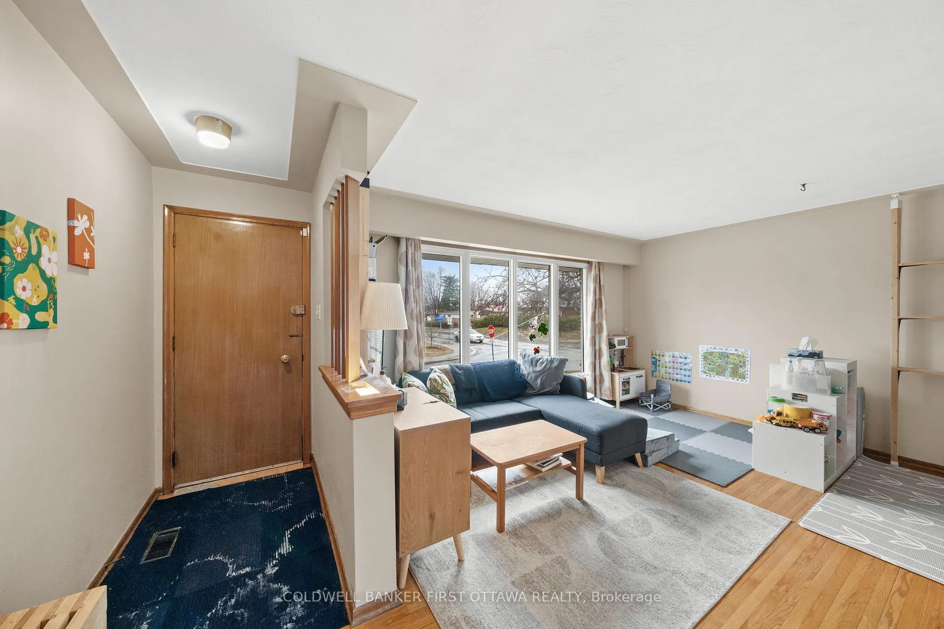Photo 7 of 2066 Saunderson Drive, Ottawa, Elmvale Acres — HOMEH