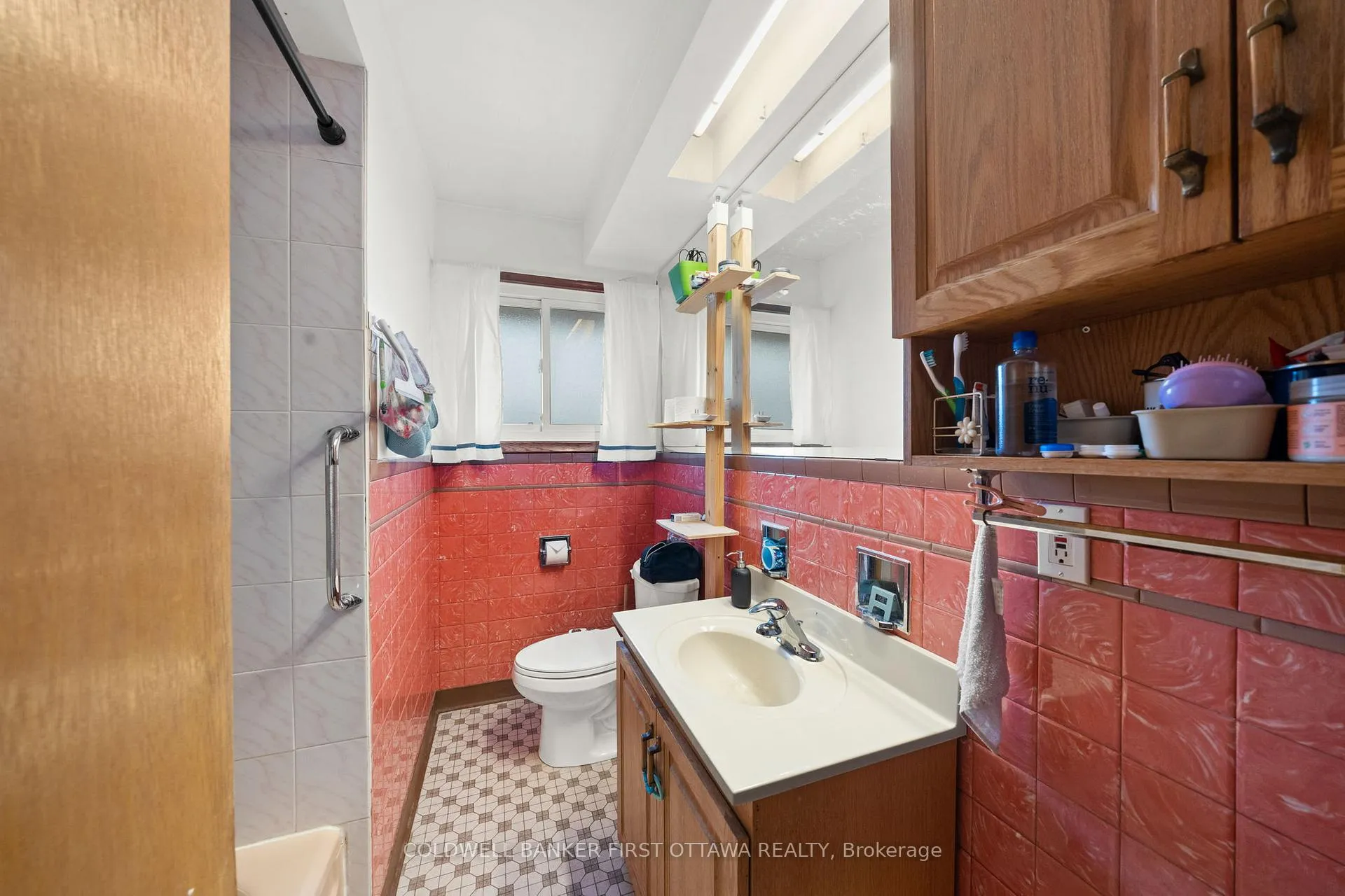 Photo 16 of 2066 Saunderson Drive, Ottawa, Elmvale Acres — HOMEH